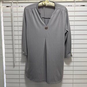 Women's grey Valolia V Neck Blouse, Loose fitting Tunic Top w/3/4 sleeve; Sz M